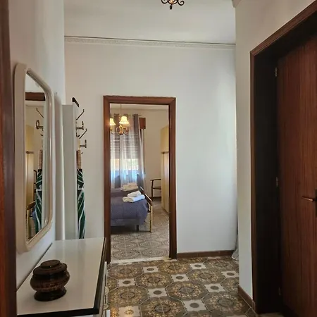 Porta Messina Guest house *