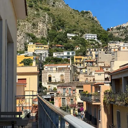 Porta Messina Taormina