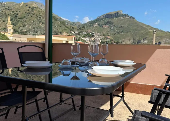 Porta Messina Πανσιόν Ταορμίνα