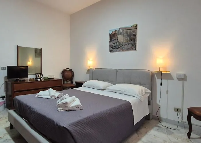 Porta Messina Πανσιόν Ταορμίνα